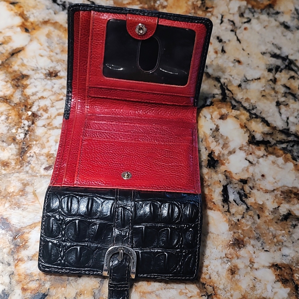 Brahmin Black and Red Croc-Embossed Leather Wallet with Buckle. Pre-owned - Picture 7 of 13